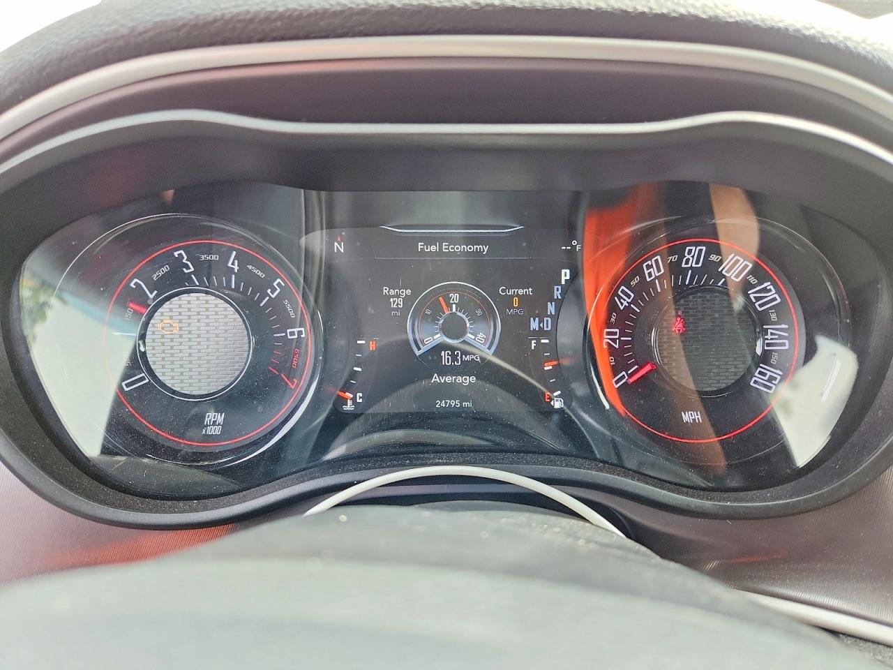 2022 Dodge Challenger Sxt - zdjęcie 9