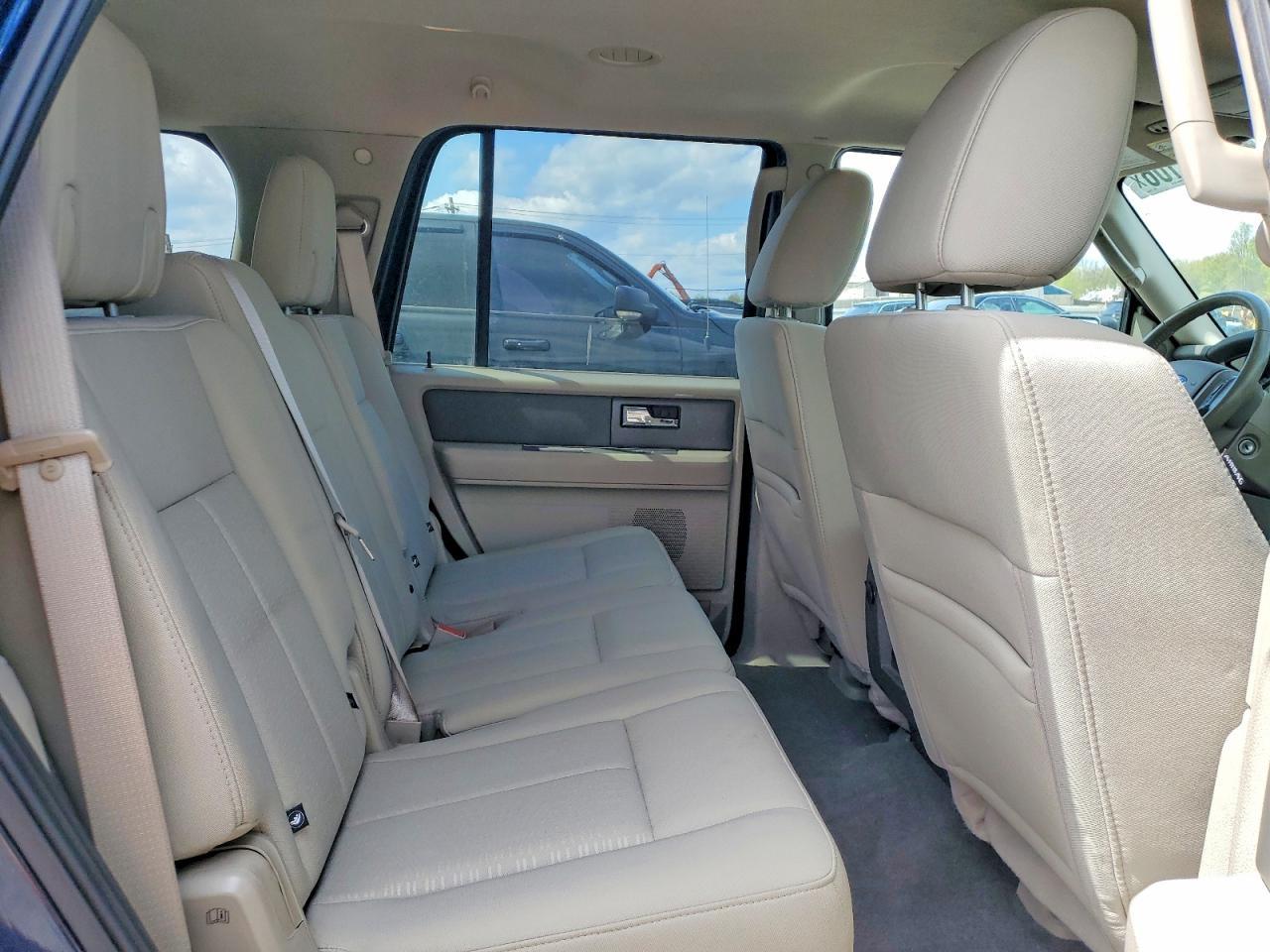 2013 Ford Expedition - zdjęcie 11