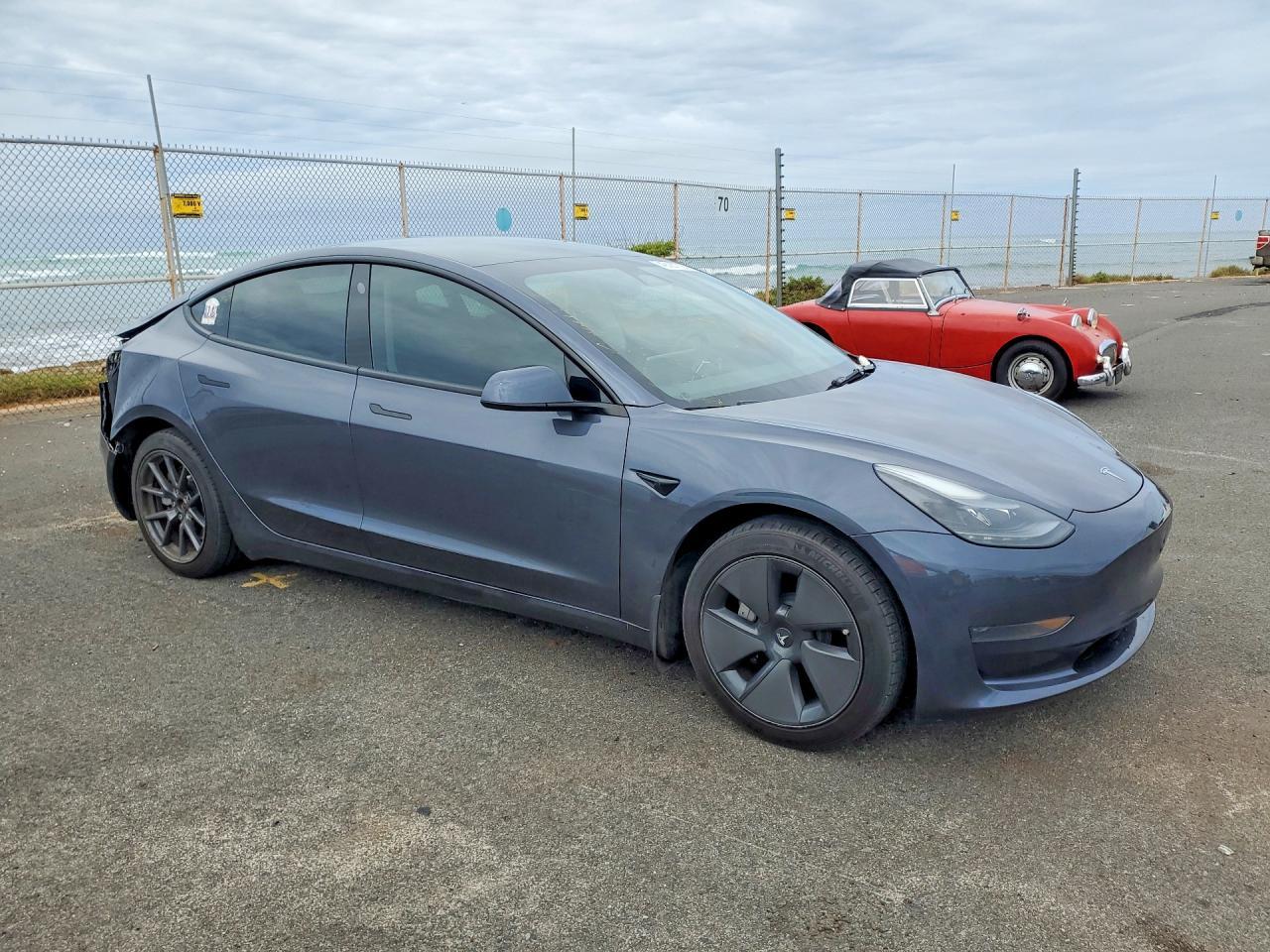 2023 Tesla Model 3 - zdjęcie 4