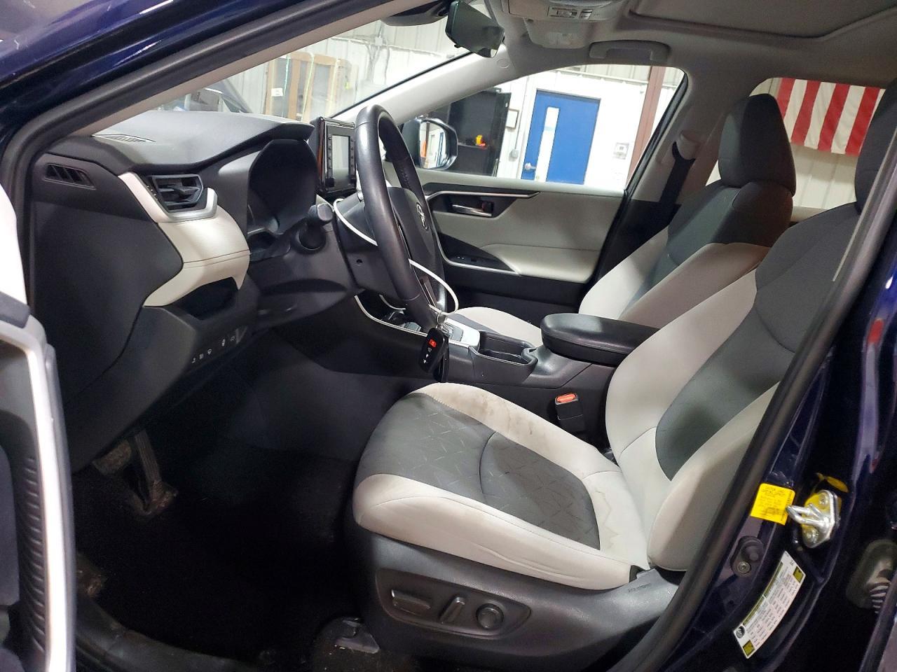 2020 Toyota Rav4 Xle - zdjęcie 7