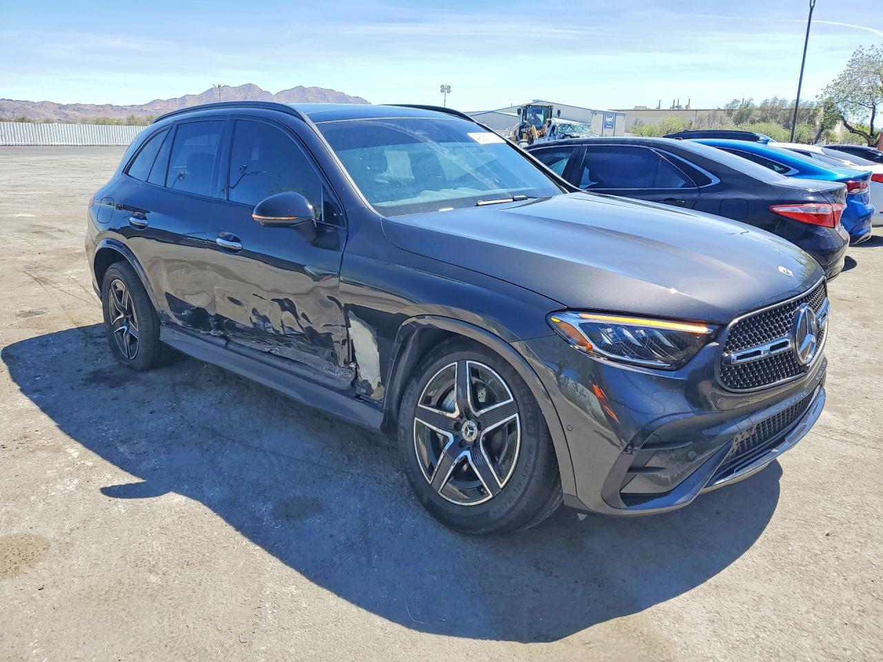 2025 Mercedes-Benz Glc 300 4Matic - zdjęcie 4