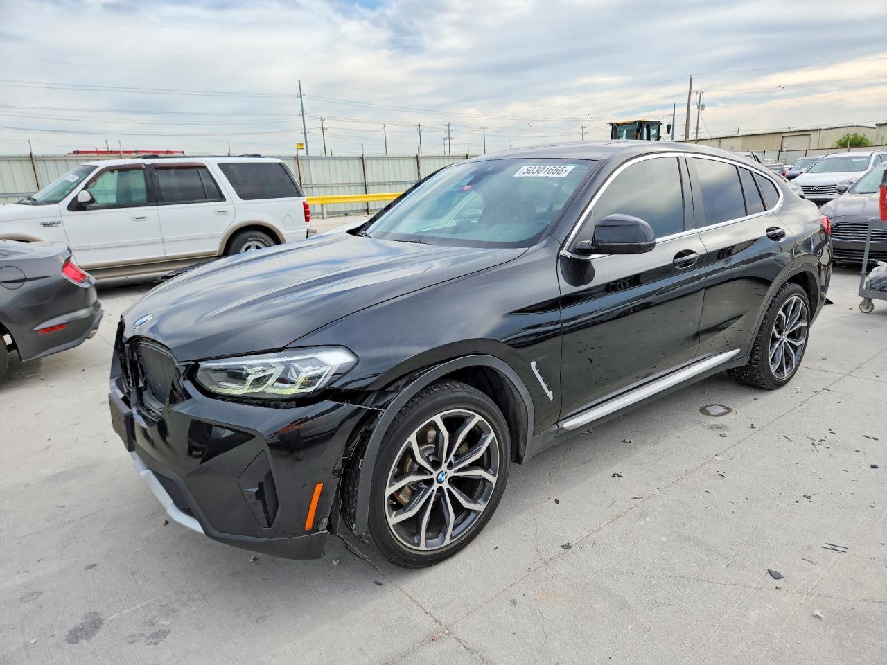 2022 BMW X4 xDrive30I - zdjęcie główne
