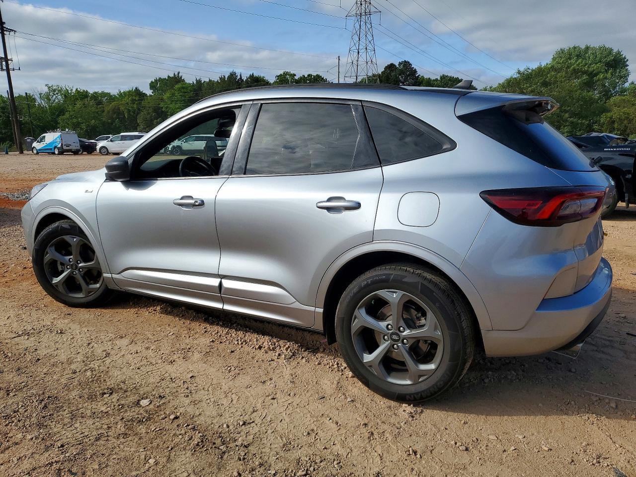 2023 Ford Escape St Line - zdjęcie 2