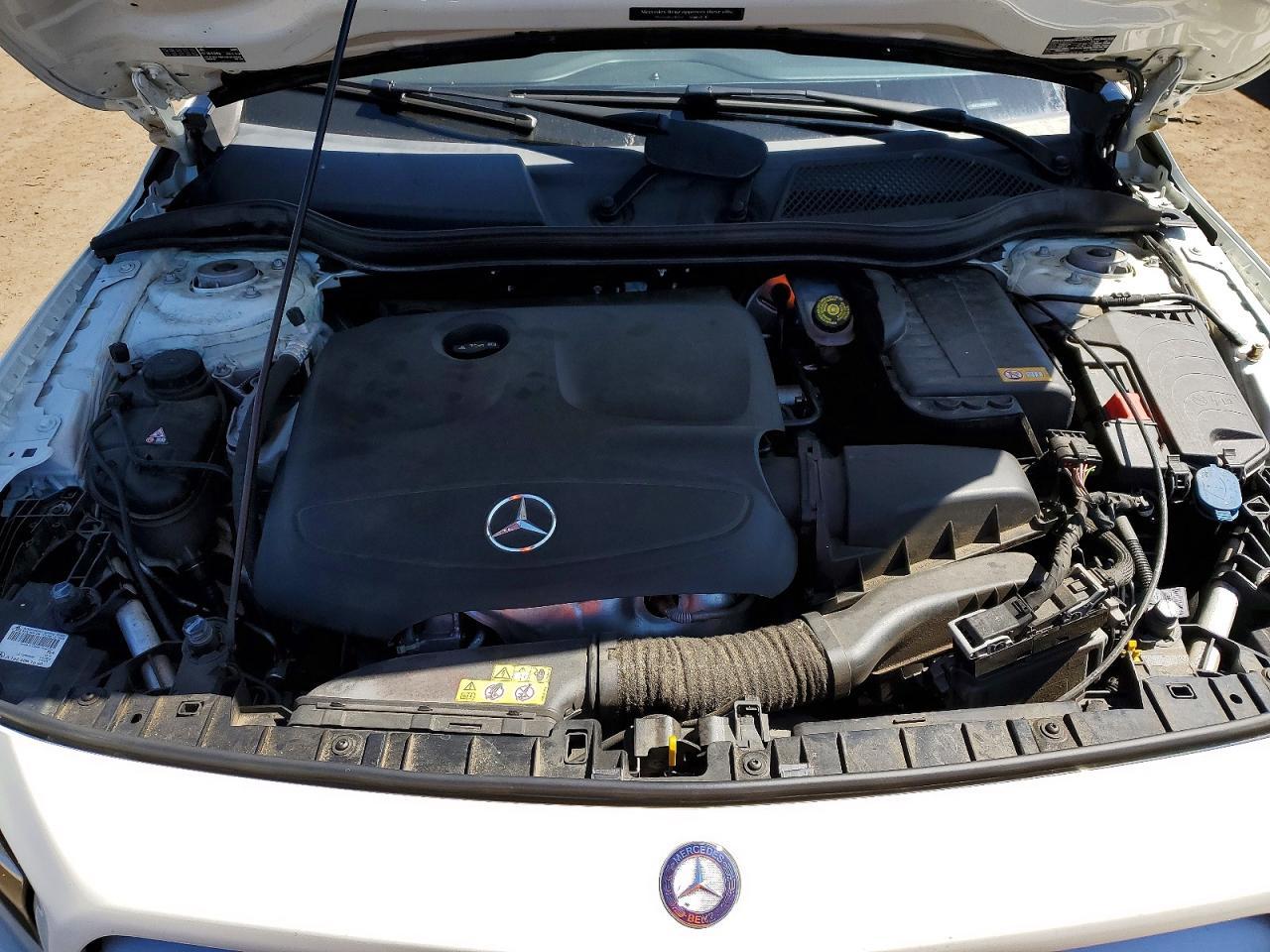 2015 Mercedes-Benz Gla 250 4Matic - zdjęcie 11