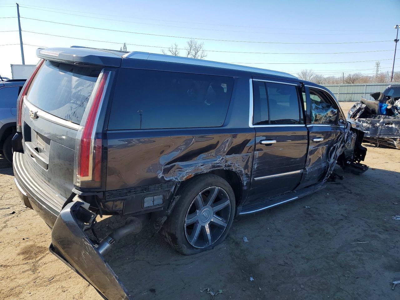 2016 Cadillac Escalade Esv Luxury - zdjęcie 3