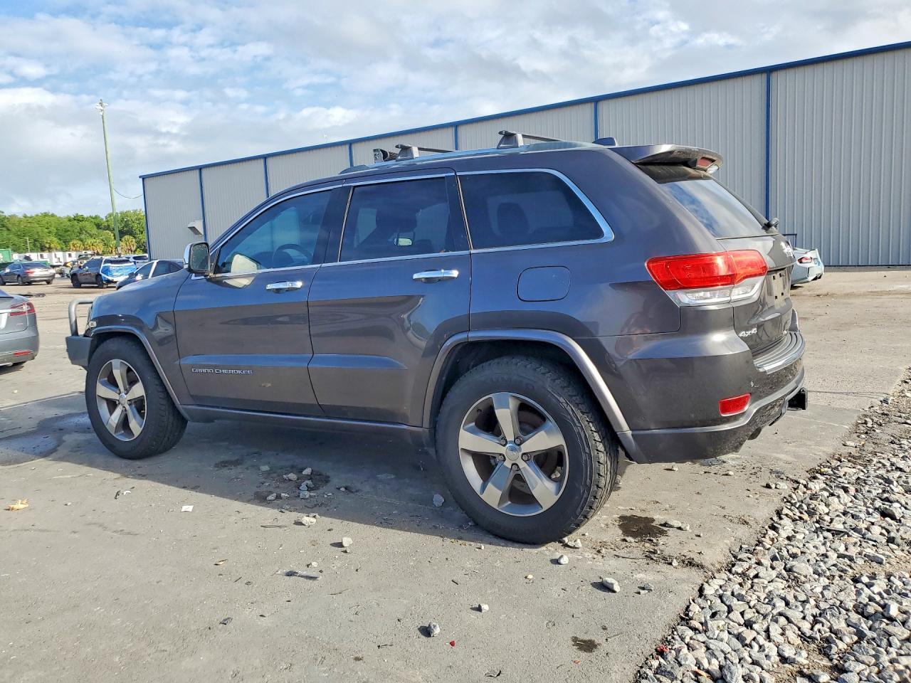 2014 Jeep Grand Cherokee Overland - zdjęcie 2