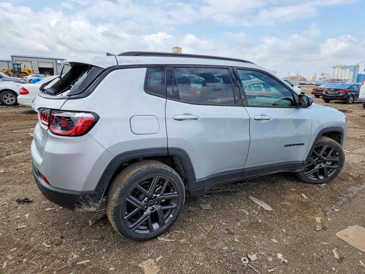 2026 Jeep Compass Latitude - zdjęcie 3