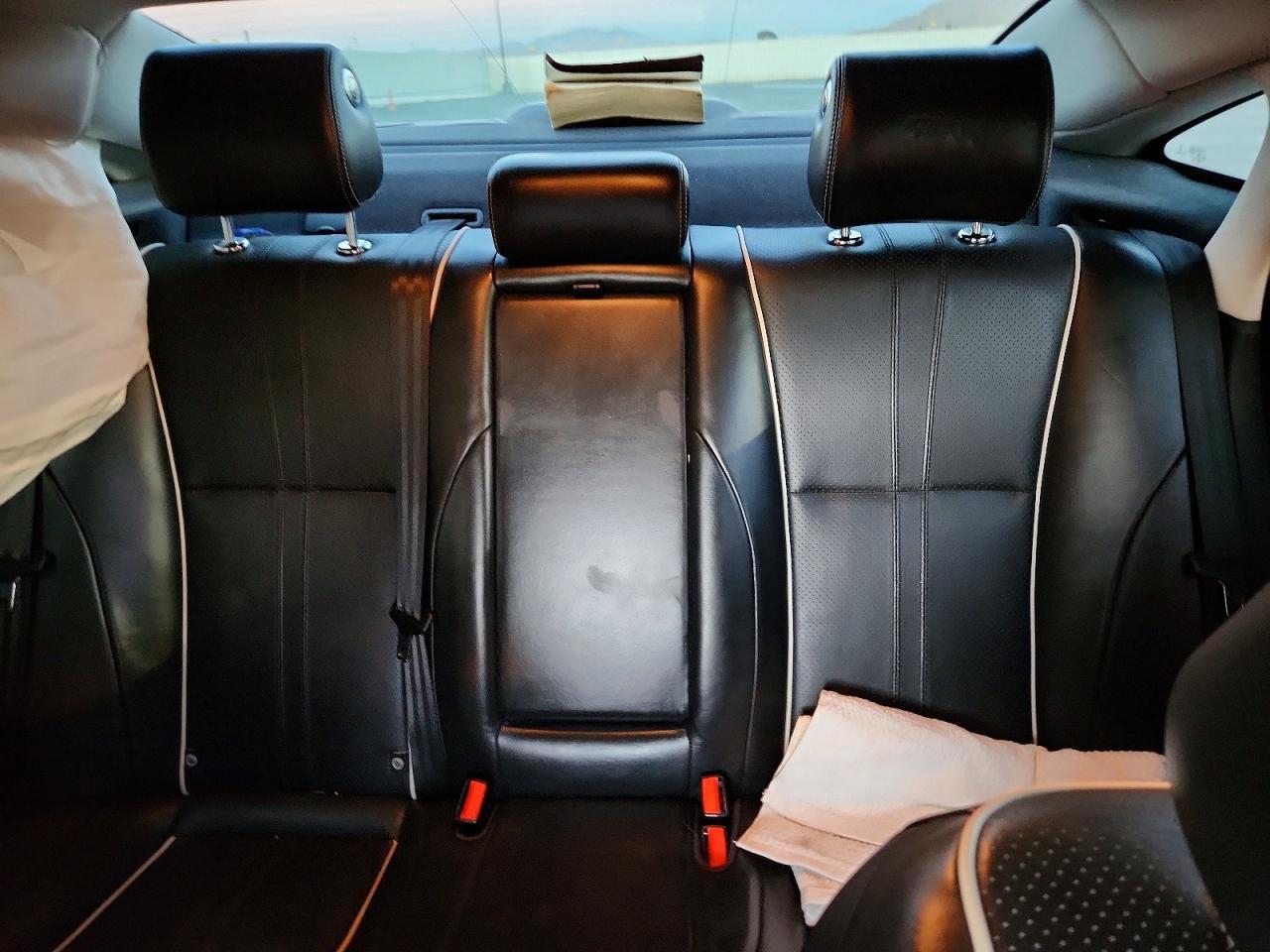 2016 Jaguar Xj - zdjęcie 10