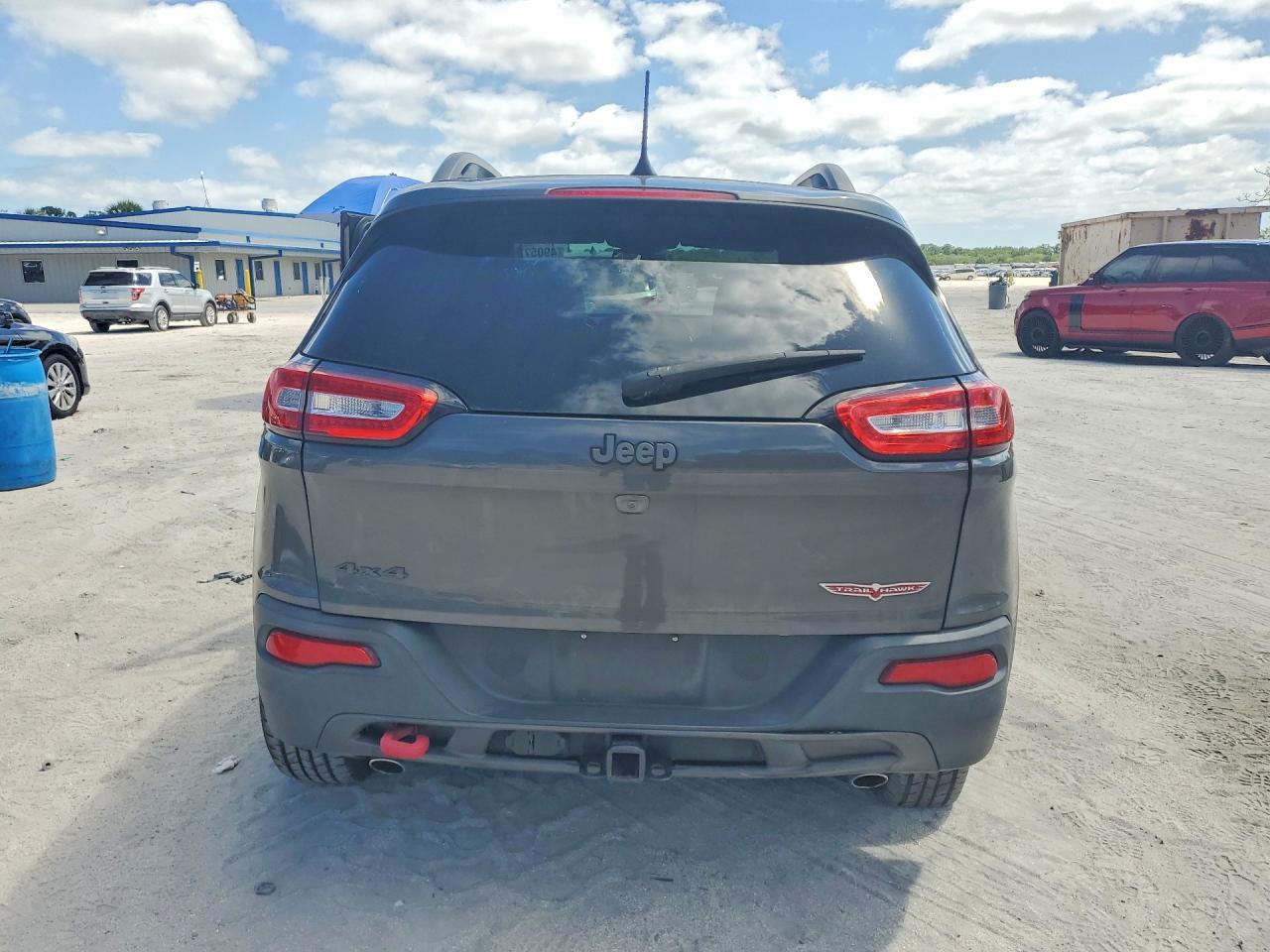 2017 Jeep Cherokee Trailhawk - zdjęcie 6