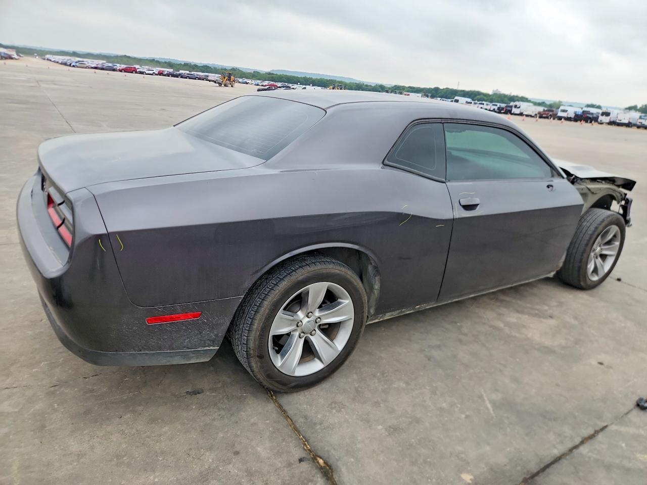 2017 Dodge Challenger Sxt - zdjęcie 3