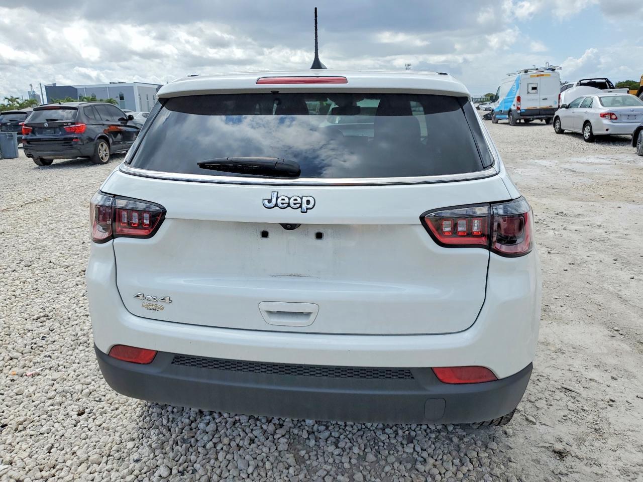 2023 Jeep Compass Sport - zdjęcie 6