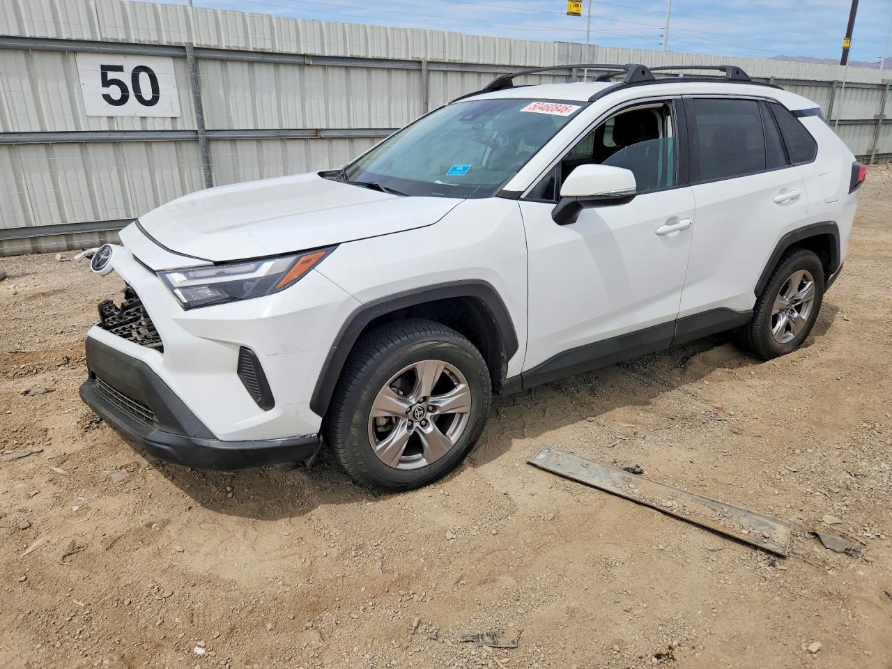 2022 Toyota Rav4 Xle - zdjęcie główne