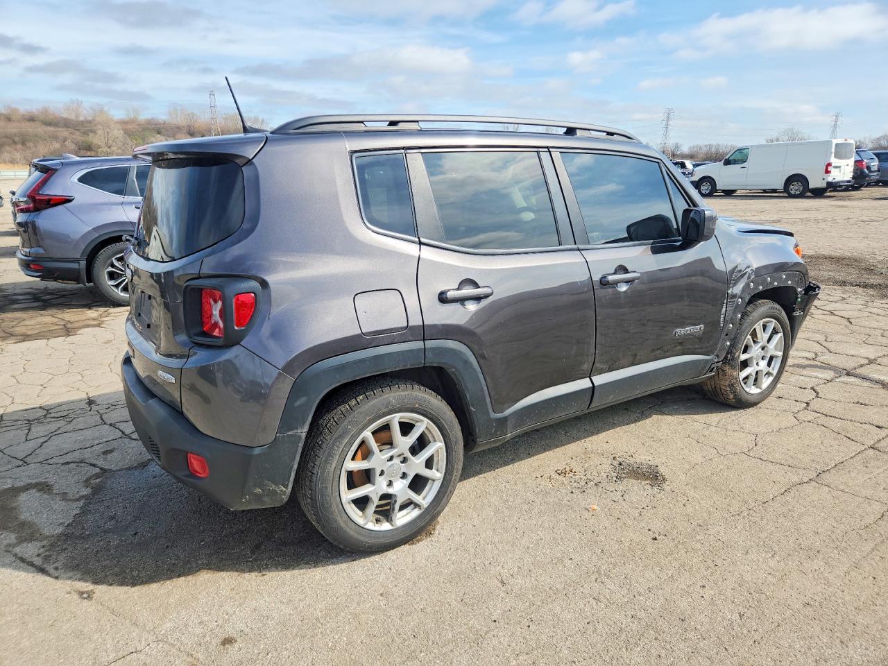 2019 Jeep Renegade Latitude - zdjęcie 3