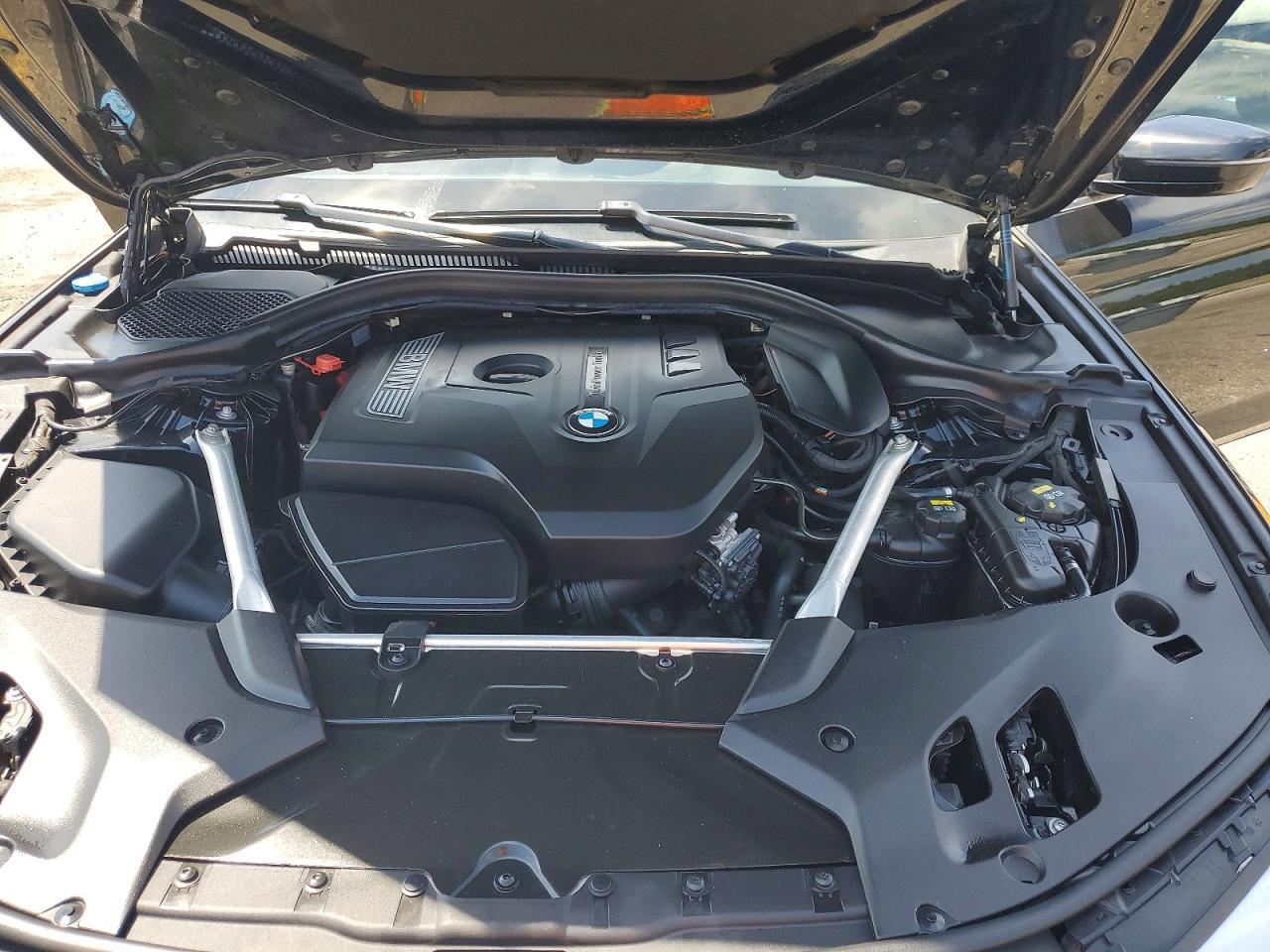 2019 BMW 530 Xi - zdjęcie 11