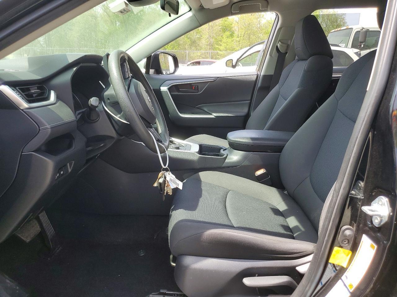 2019 Toyota Rav4 Le - zdjęcie 7