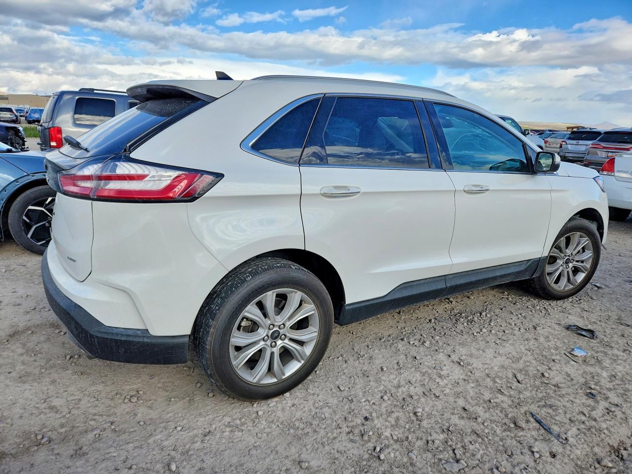 2024 Ford Edge Titanium - zdjęcie 3