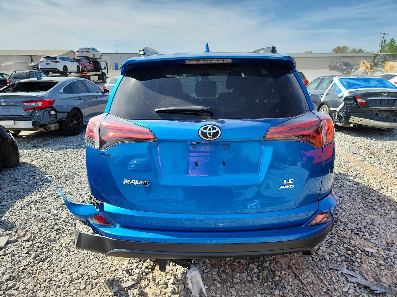 2017 Toyota Rav4 Le - zdjęcie 6