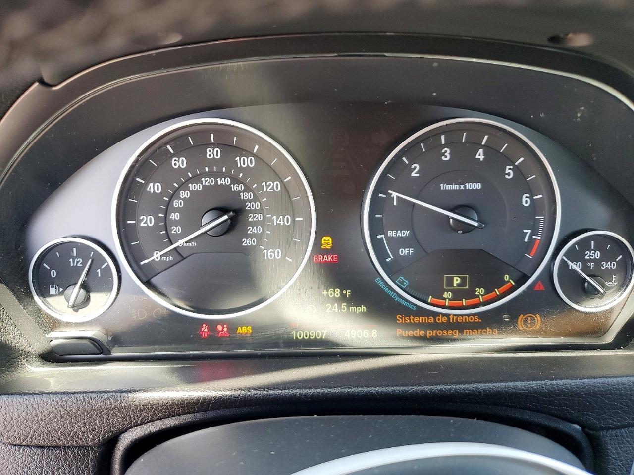 2015 BMW 320 I - zdjęcie 9