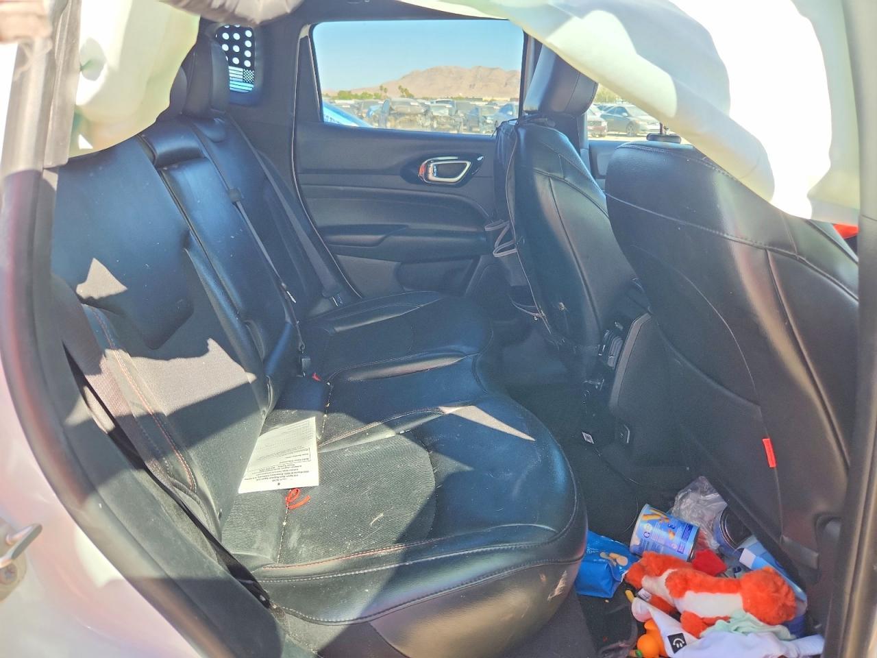 2023 Jeep Compass Trailhawk - zdjęcie 11