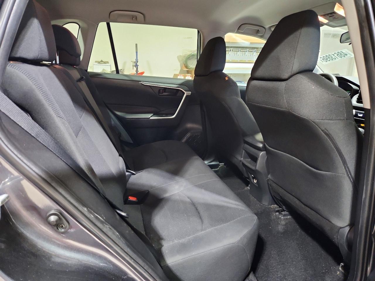 2019 Toyota Rav4 Le - zdjęcie 11