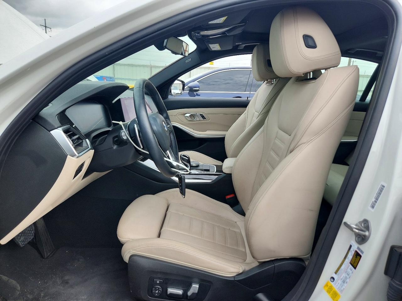 2022 BMW 330I - zdjęcie 7