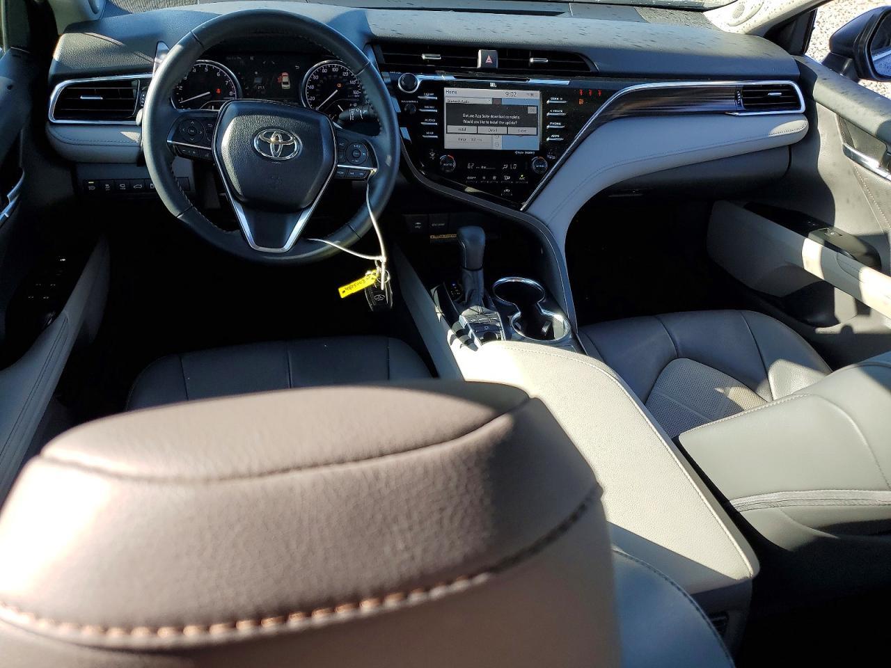 2018 Toyota Camry Xle V6 - zdjęcie 8