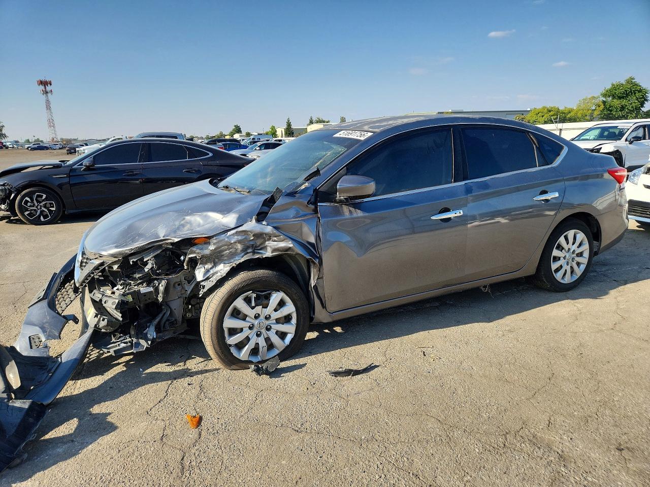 2016 Nissan Sentra - zdjęcie główne