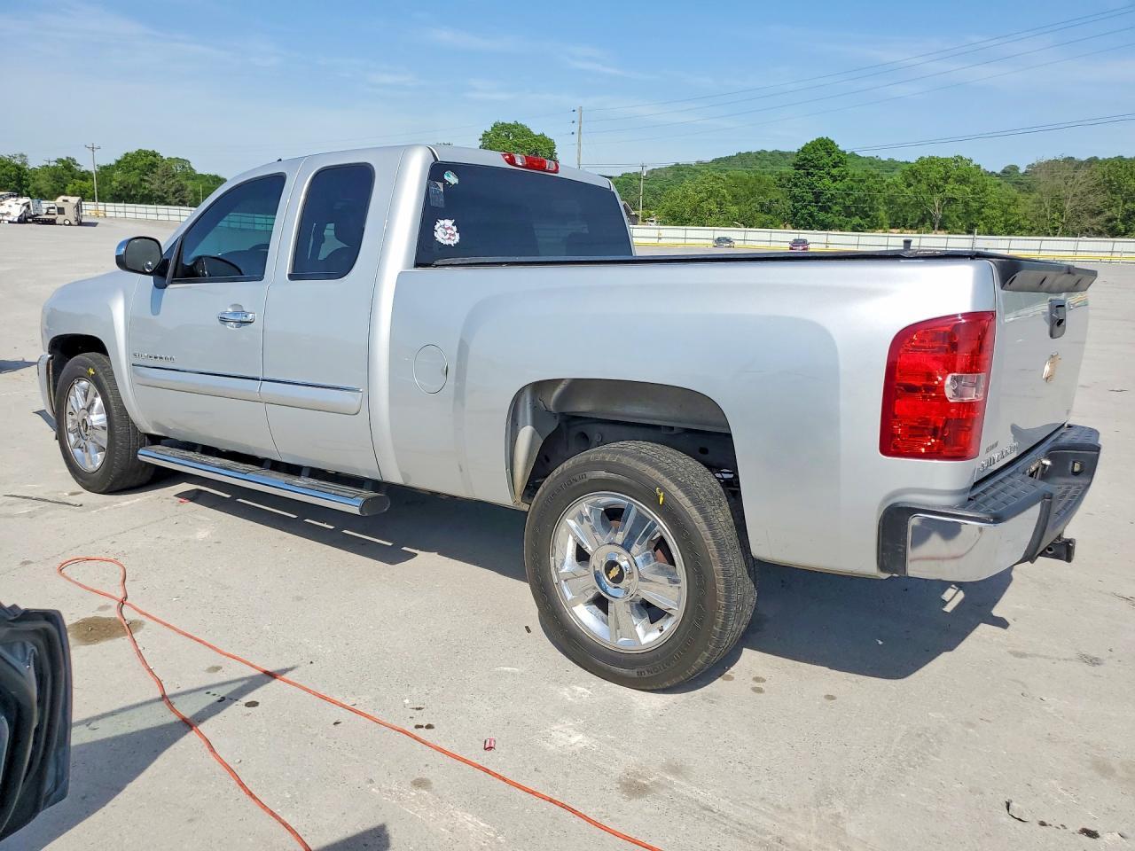 2013 Chevrolet Silverado C1500 Lt - zdjęcie 2