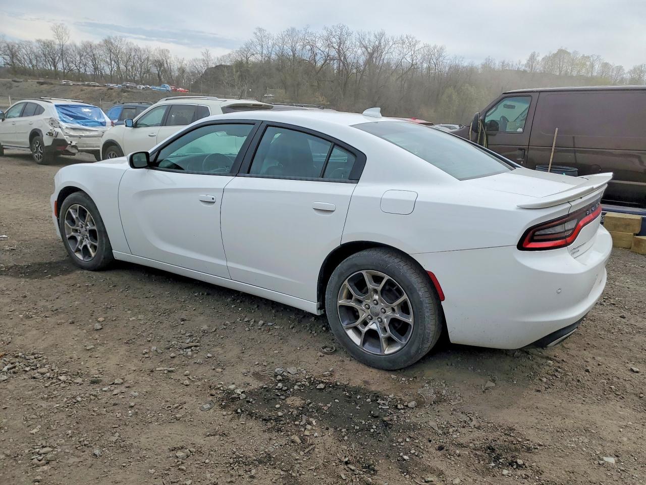 2015 Dodge Charger Sxt - zdjęcie 2