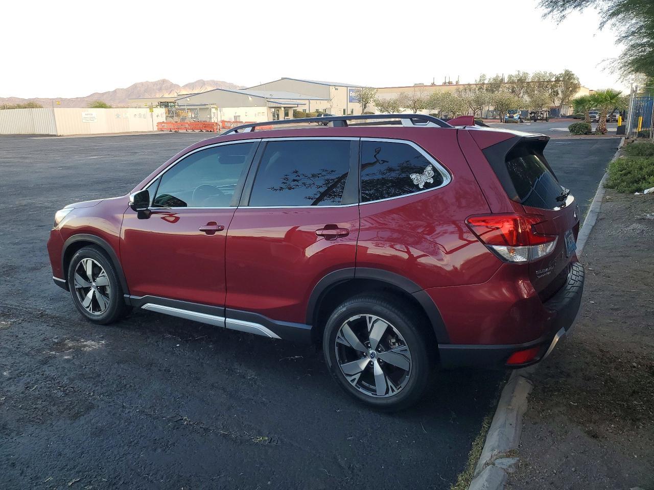2021 Subaru Forester Touring - zdjęcie 2