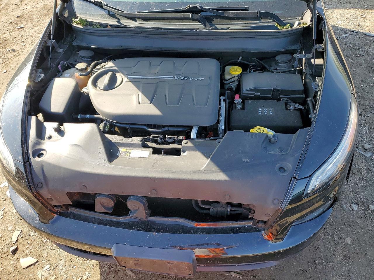 2015 Jeep Cherokee Latitude - zdjęcie 12