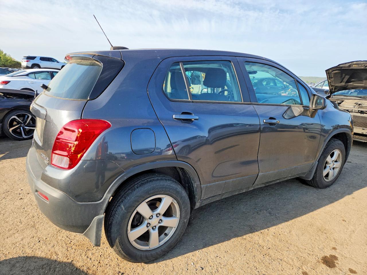 2016 Chevrolet Trax Ls - zdjęcie 3
