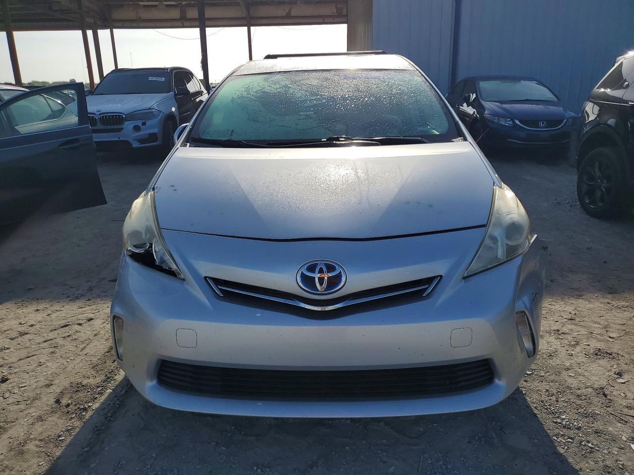 2014 Toyota Prius V Three - zdjęcie 5