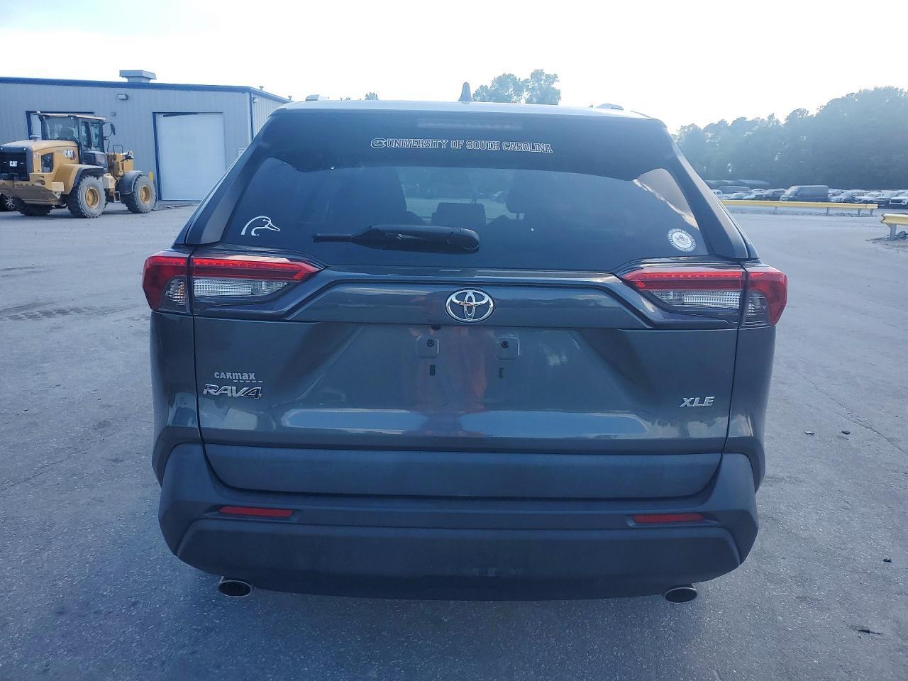2021 Toyota Rav4 Xle - zdjęcie 6