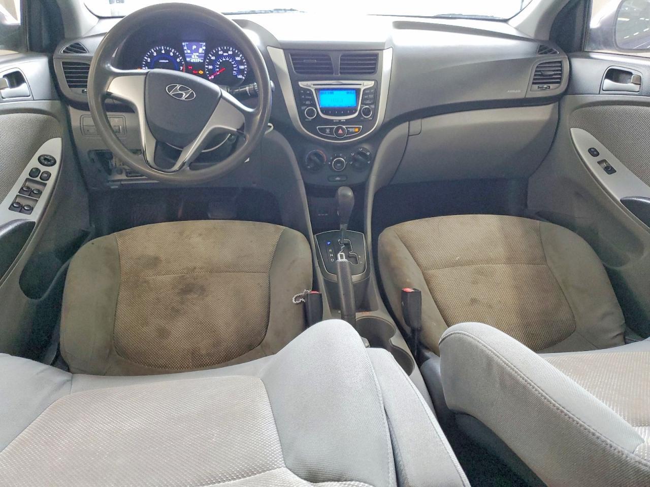 2013 Hyundai Accent Gls - zdjęcie 8