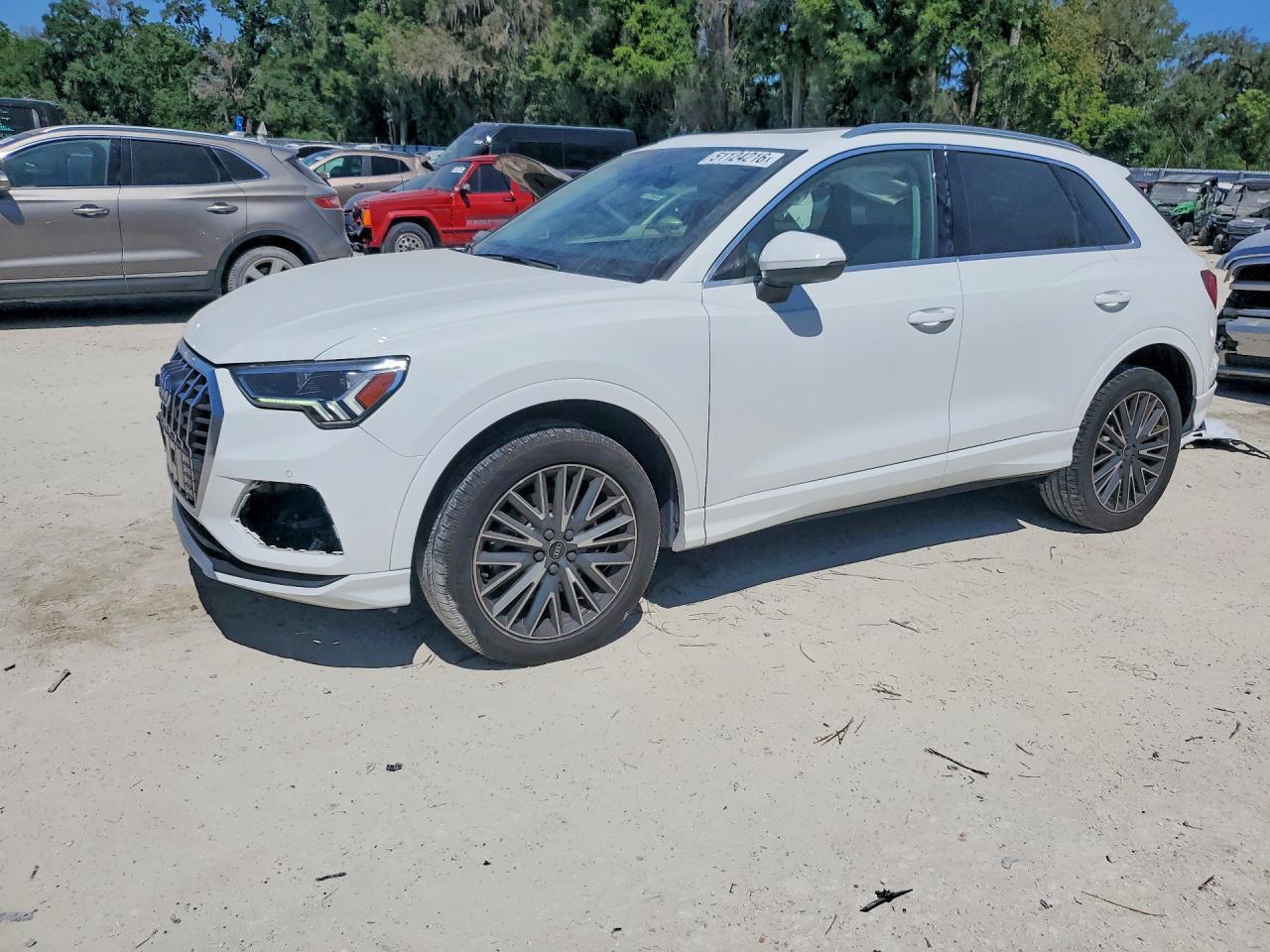 Audi Q3 - zdjęcie 1