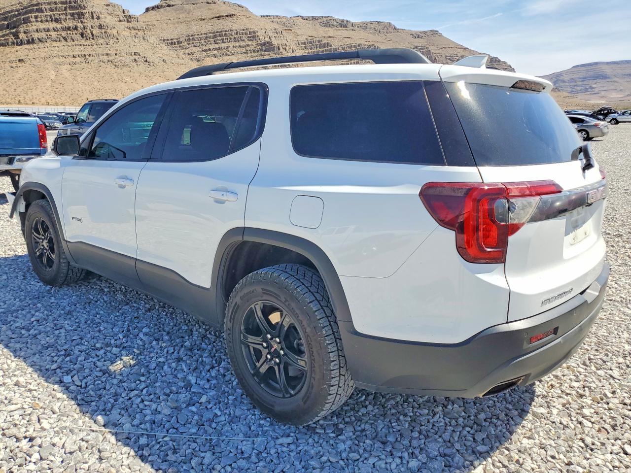 2022 GMC Acadia At4 - zdjęcie 2