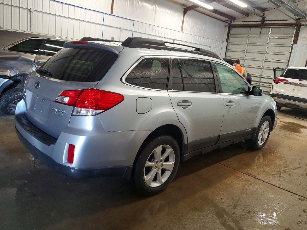 2013 Subaru Outback 2.5I Premium - zdjęcie 3