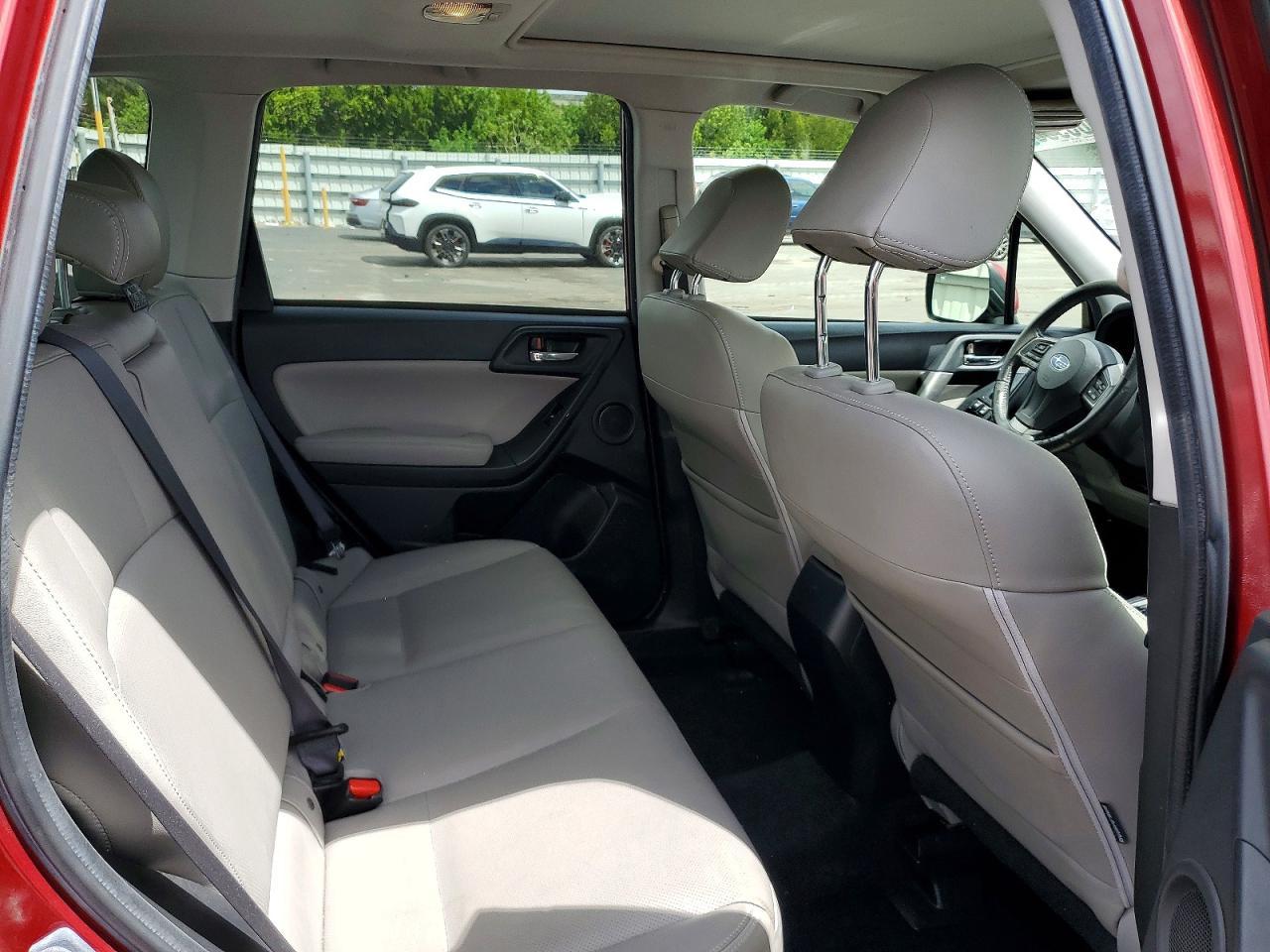 2016 Subaru Forester 2.5I Touring - zdjęcie 11