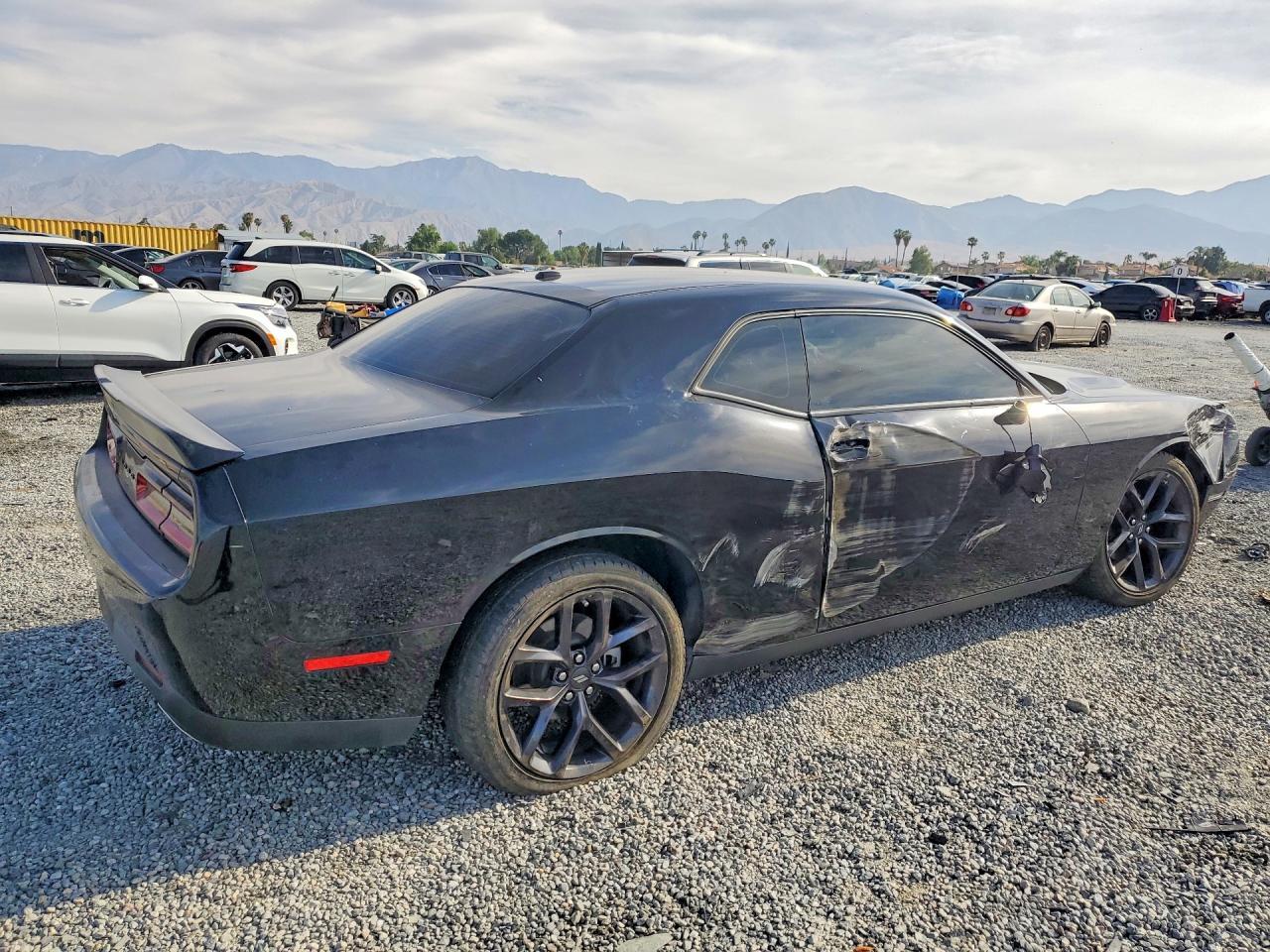 2023 Dodge Challenger Sxt - zdjęcie 3