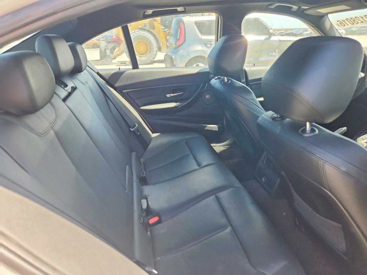 2015 BMW 335 I - zdjęcie 10