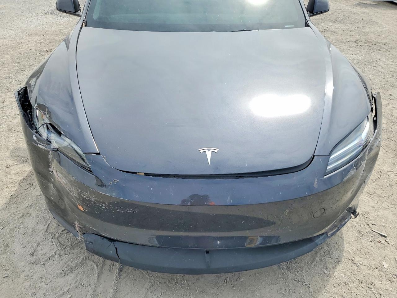 2024 Tesla Model 3 - zdjęcie 12
