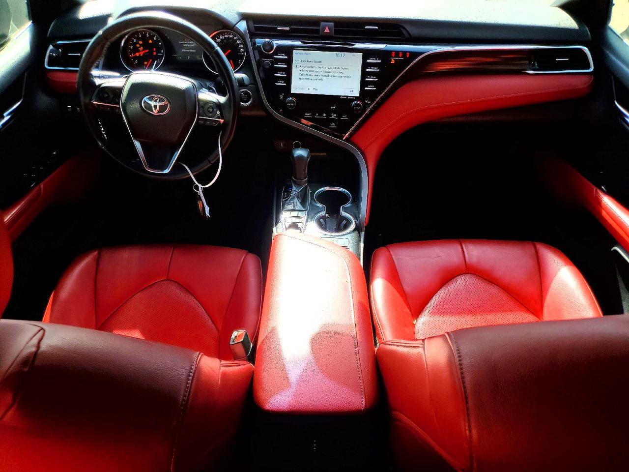 2018 Toyota Camry Xse - zdjęcie 8