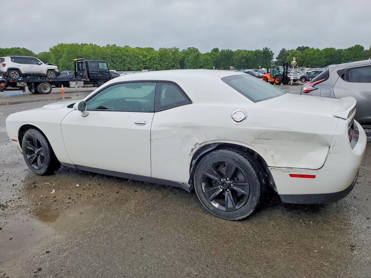 2017 Dodge Challenger Sxt - zdjęcie 2