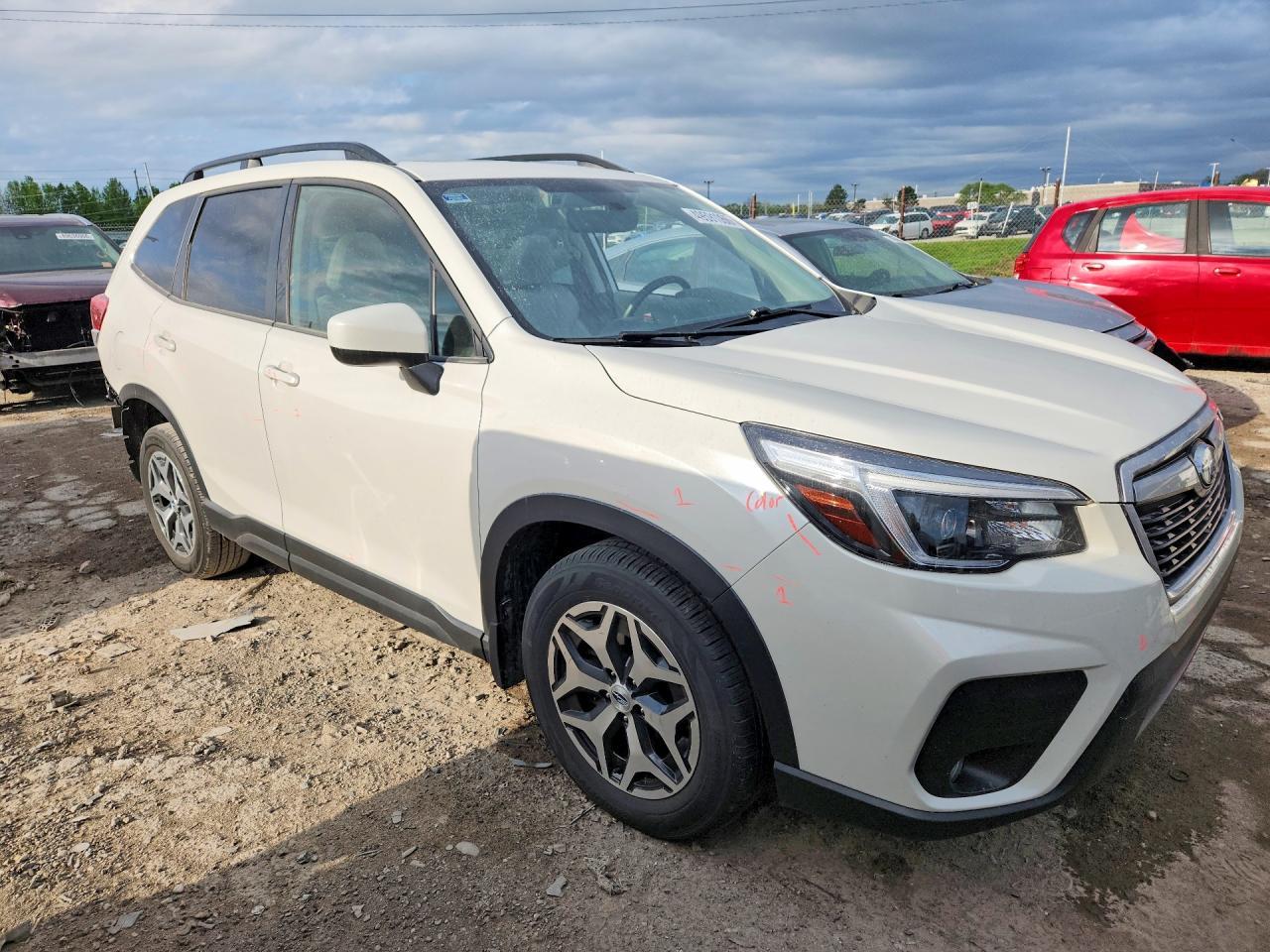 2021 Subaru Forester Premium - zdjęcie 4
