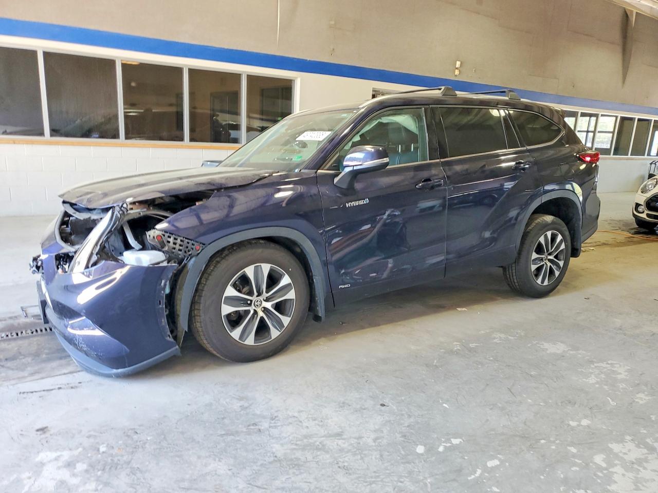 2021 Toyota Highlander Hybrid Xle - zdjęcie główne