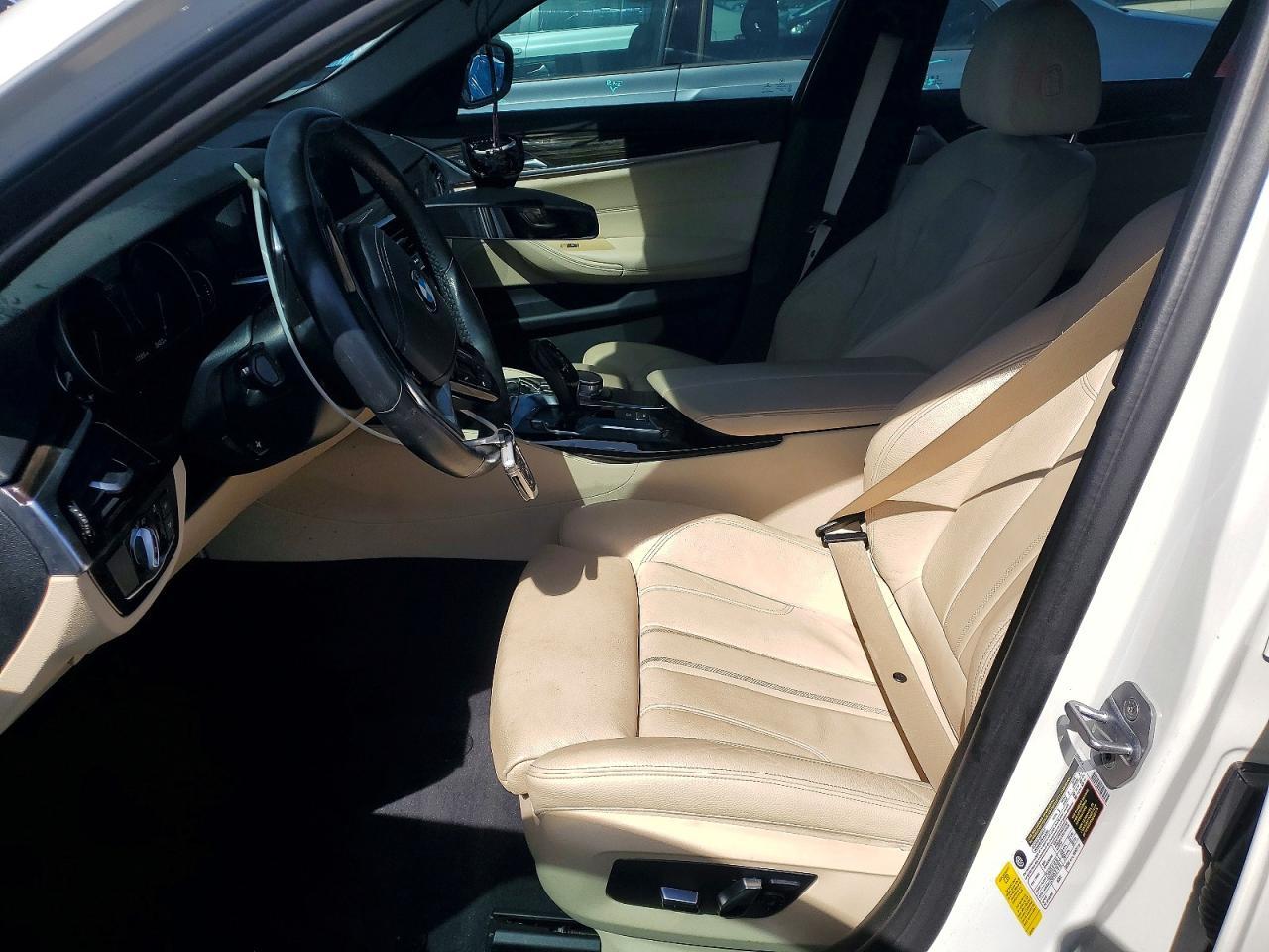 2019 BMW 530 I - zdjęcie 7