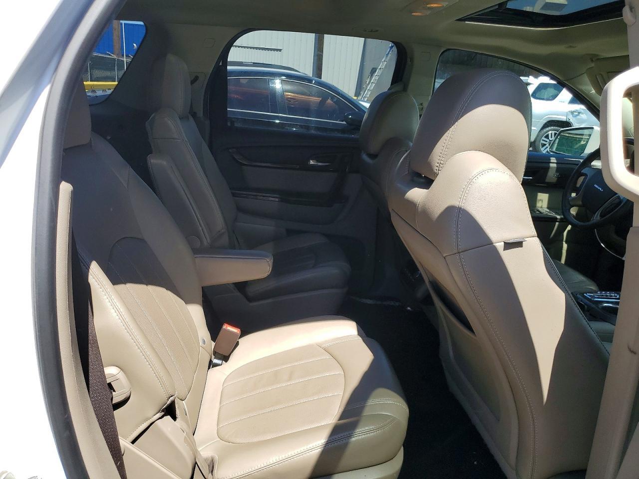 2016 GMC Acadia Denali - zdjęcie 10