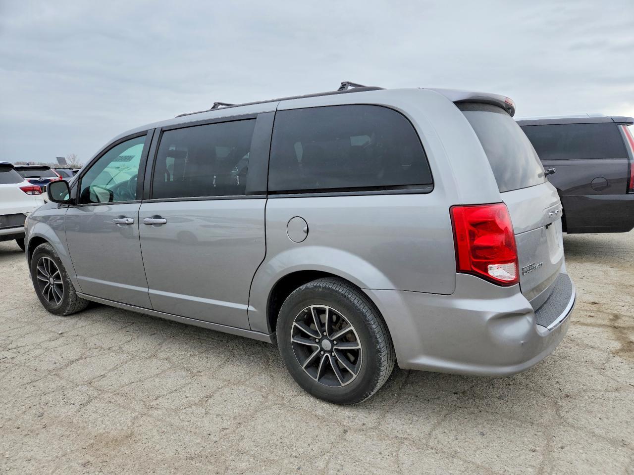 2018 Dodge Grand Caravan Gt - zdjęcie 2