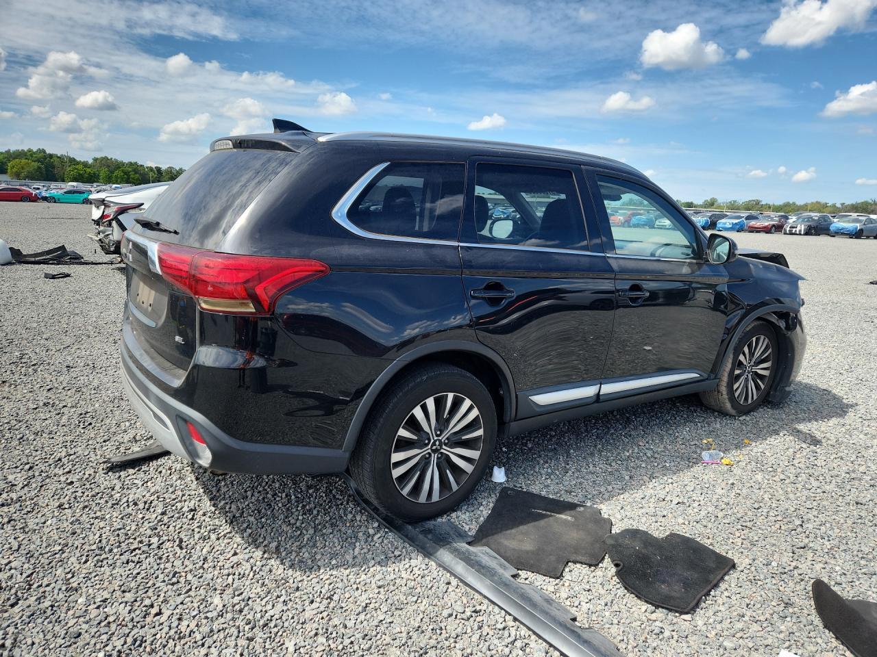 2020 Mitsubishi Outlander Se - zdjęcie 3
